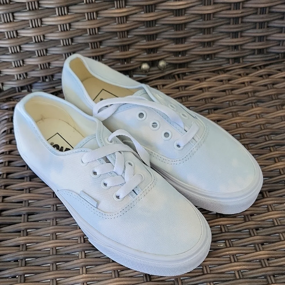 Vans Women's Sneakers in Light Blue and White Size 5.5 Womens 4 Mens - Picture 8 of 9